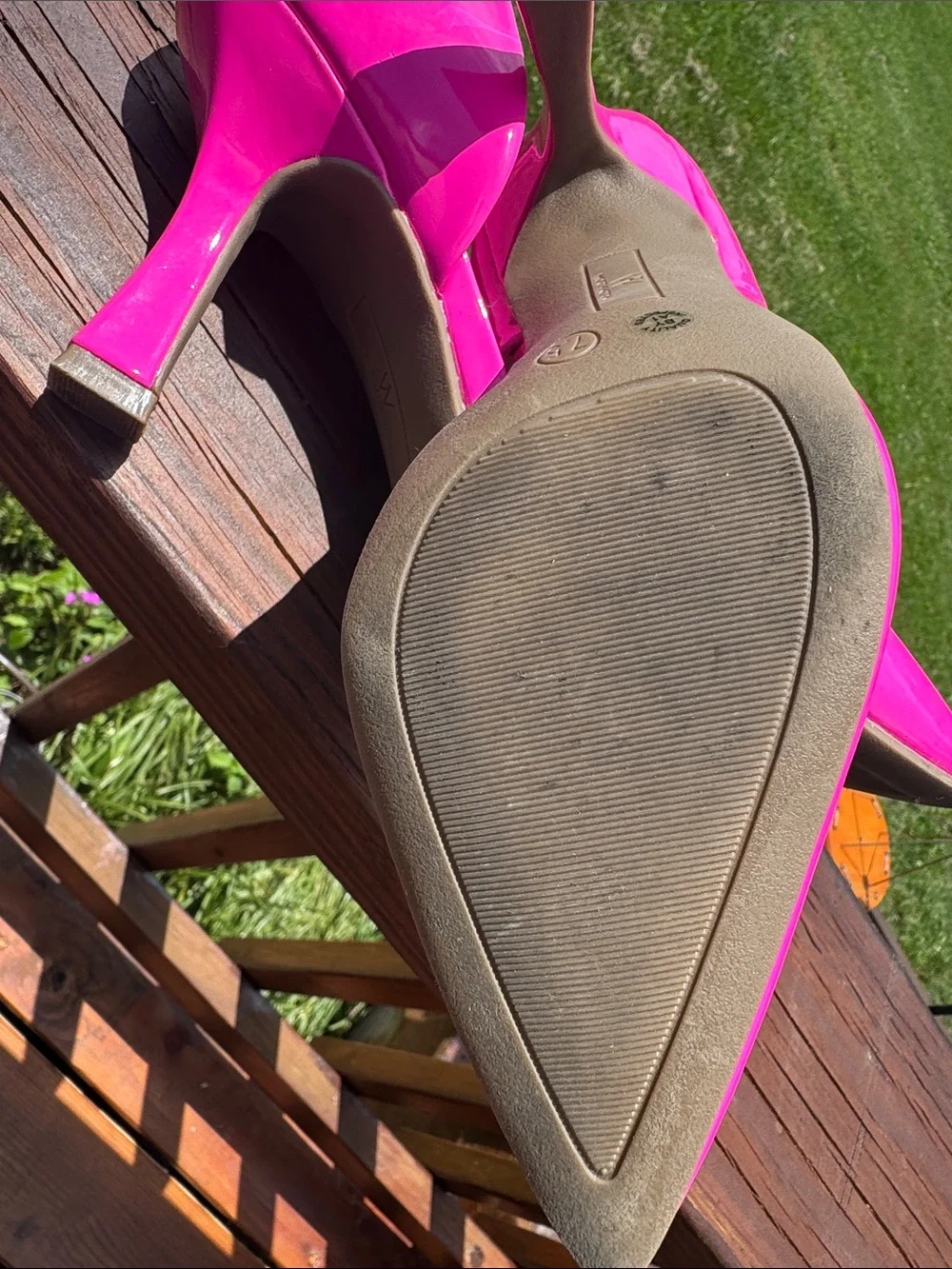Neon pink Worthington Women’s Heel Pumps - Picture 4 of 4